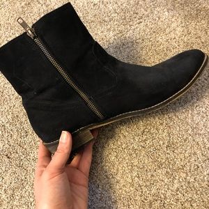 American eagle black booties